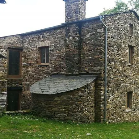 Hostel De La Naturaleza O Vilar - *